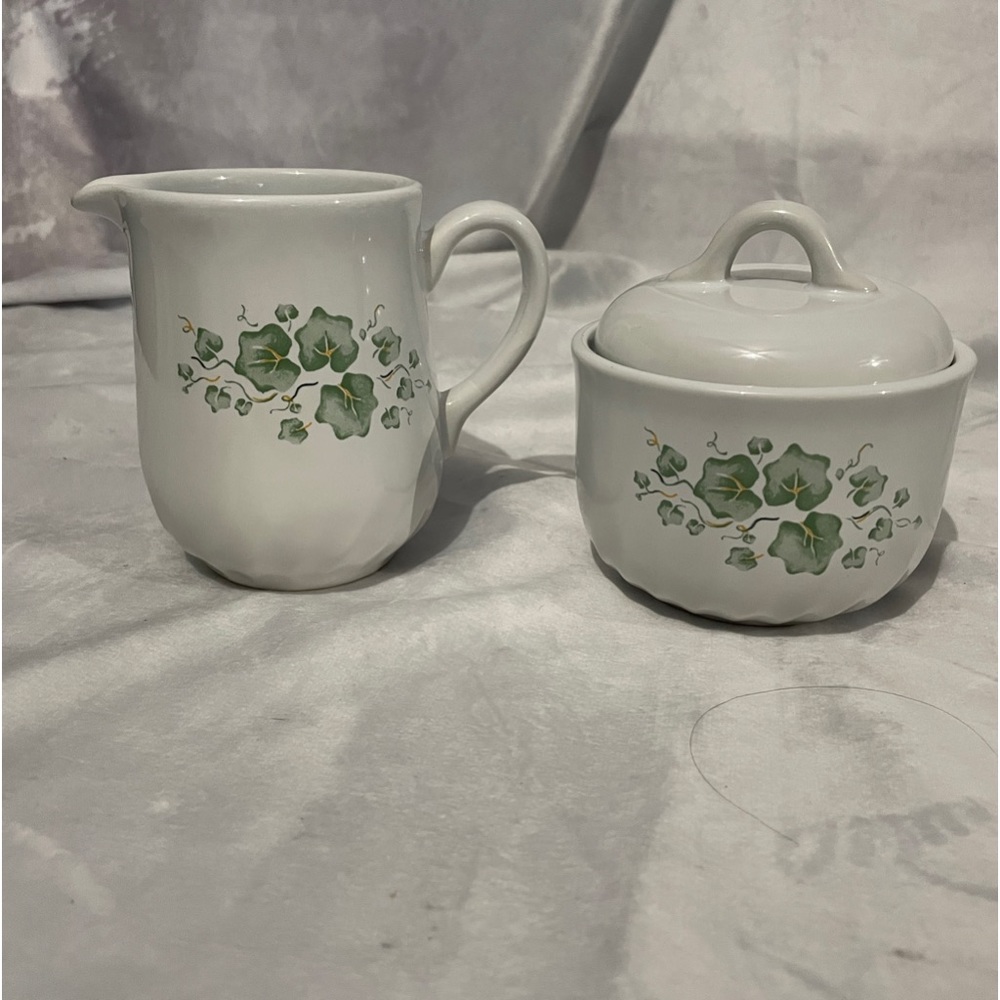 Vintage Corelle Coordinates Stoneware Callaway Ivy Creamer and Sugar Bow…